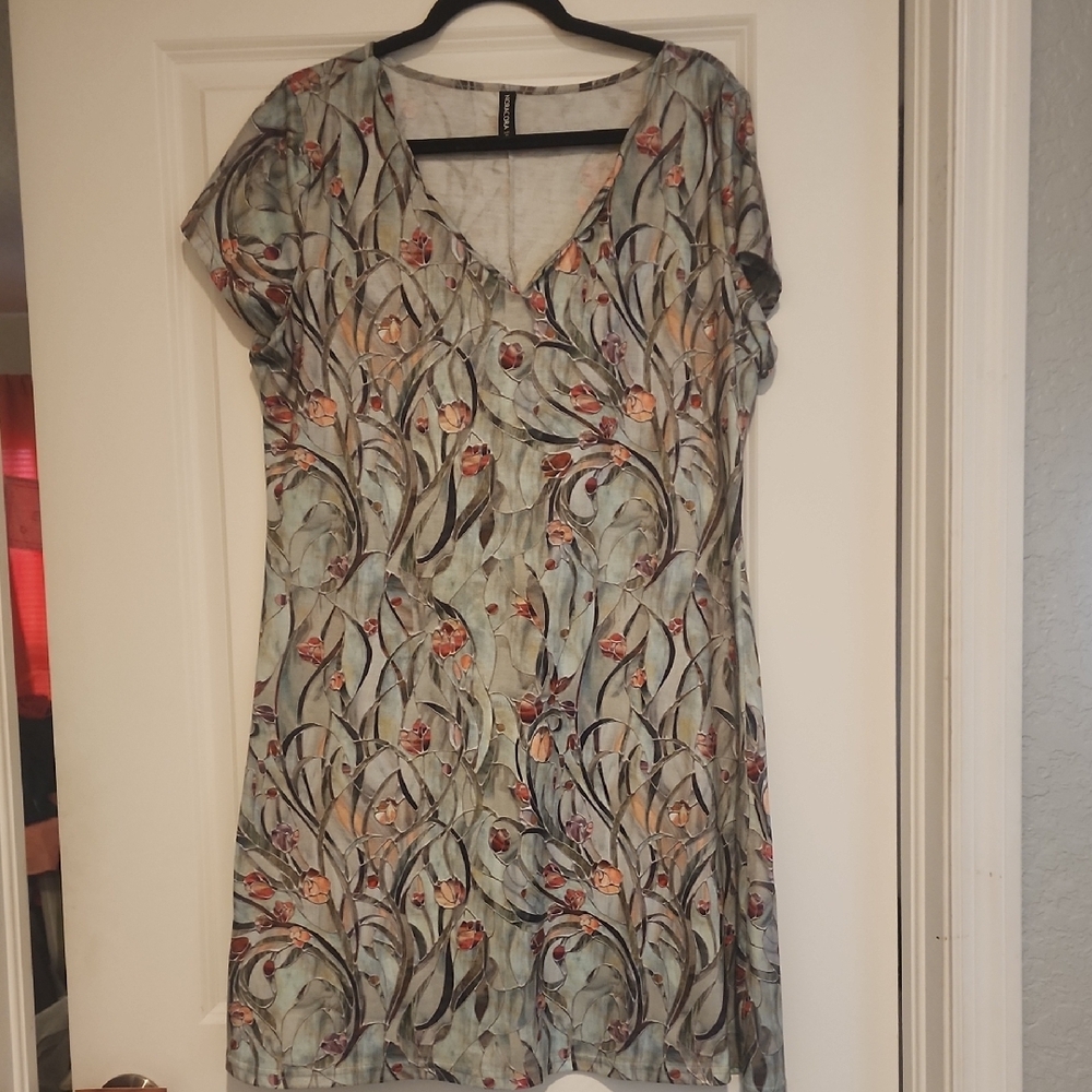 Casual Womans Floral V-Neck Soft Jersey Dress. Petal Neckline, Cap Sleeve